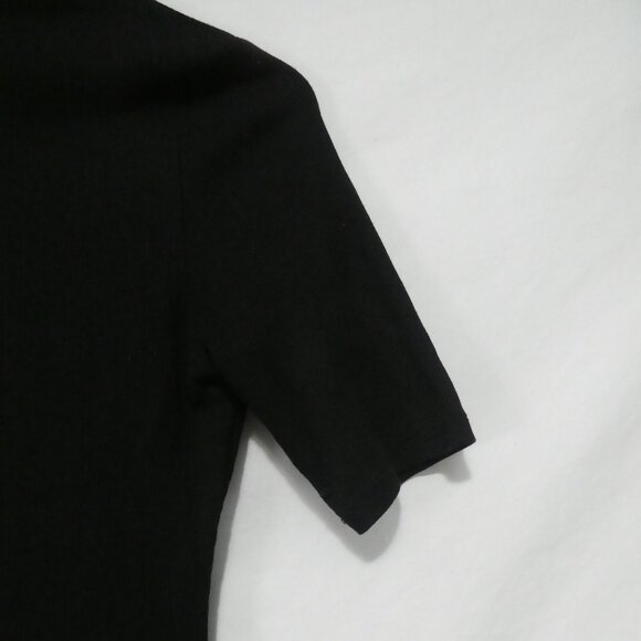 H&M - Divided | small | Black Textured Striped Short Sleeve Bodysuit - Picture 5 of 14